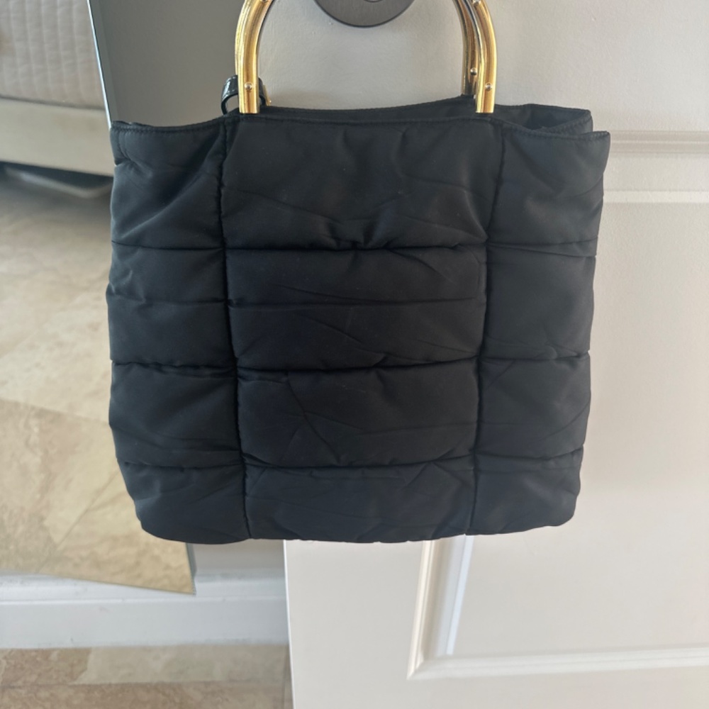 Prada - Picture 2 of 3